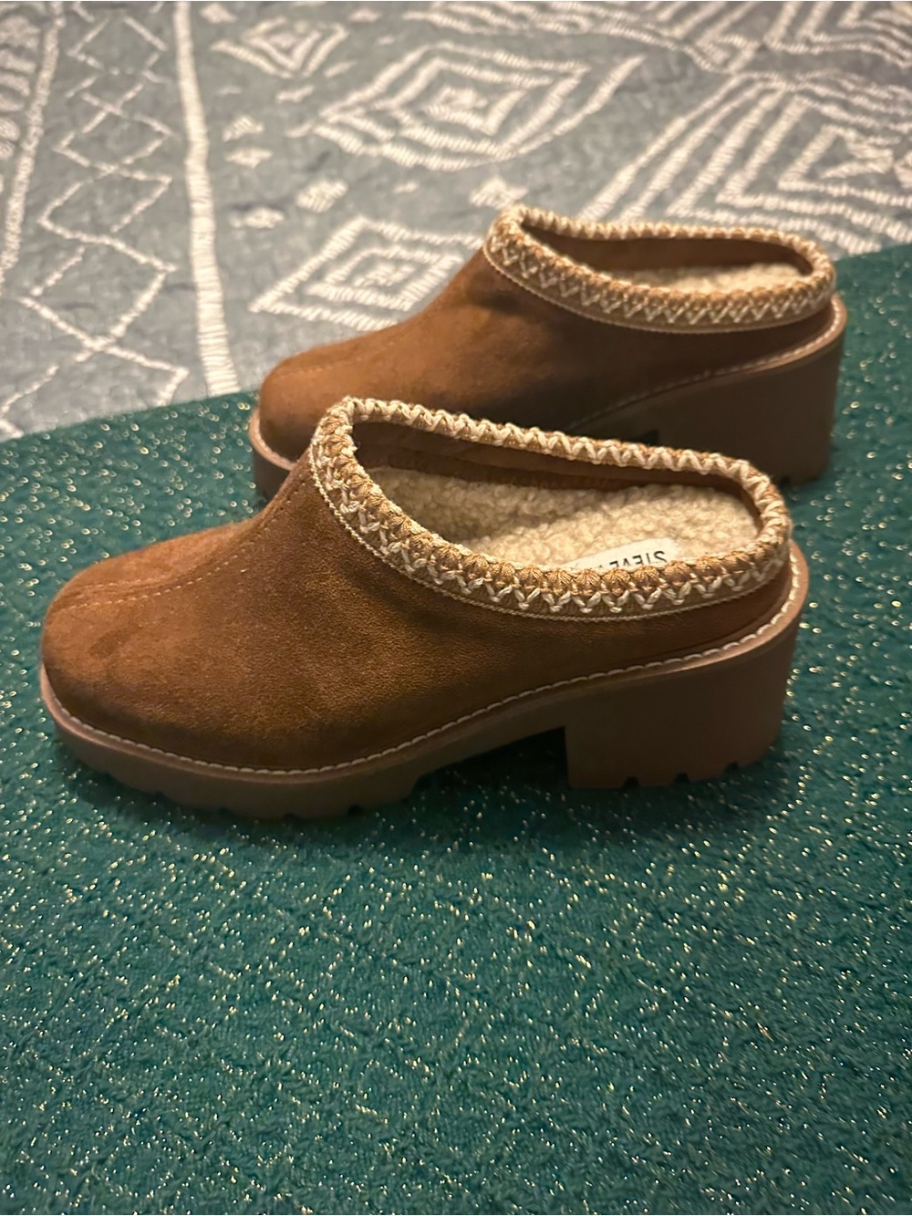 Steve Madden Brixtin Chestnut Suede Slip-On Clogs with Braided Sherpa Trim